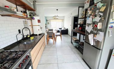 VENTA CASA 3 AMB CON PATIO Y QUINCHO, BOSQUES