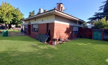 Venta Casa Quinta sobre un lote de 753 M2 Bosques