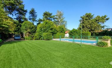 Venta Casa Quinta sobre un lote de 753 M2 Bosques