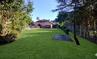 Venta Casa Quinta sobre un lote de 753 M2 Bosques