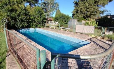 Venta Casa Quinta sobre un lote de 753 M2 Bosques