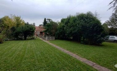 Venta Casa Quinta sobre un lote de 753 M2 Bosques