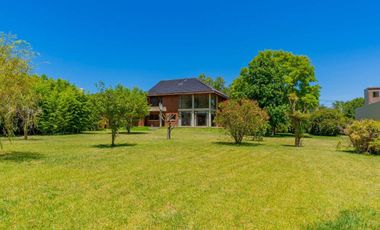 VENTA CASA 4 AMBIENTES ACANTILADOS GRAN PARQUE