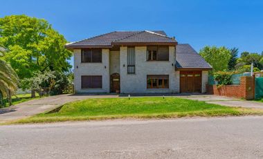 VENTA CASA 4 AMBIENTES ACANTILADOS GRAN PARQUE