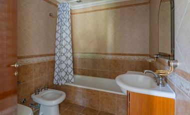 VENTA CASA 4 AMBIENTES ACANTILADOS GRAN PARQUE
