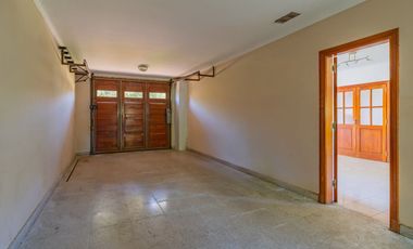 VENTA CASA 4 AMBIENTES ACANTILADOS GRAN PARQUE