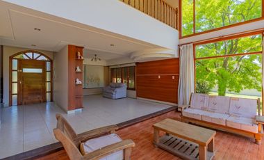 VENTA CASA 4 AMBIENTES ACANTILADOS GRAN PARQUE