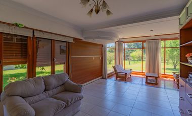 VENTA CASA 4 AMBIENTES ACANTILADOS GRAN PARQUE
