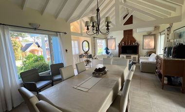 CASA EN VENTA EN PINAMAER