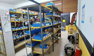 VENTA GALPÓN, LOCAL y DPTO CON 3 DORMITORIOS