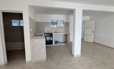 VENTA GALPÓN, LOCAL y DPTO CON 3 DORMITORIOS