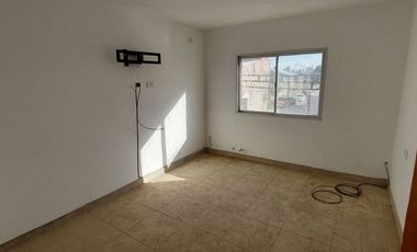 VENTA GALPÓN, LOCAL y DPTO CON 3 DORMITORIOS