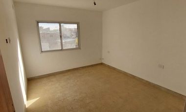 VENTA GALPÓN, LOCAL y DPTO CON 3 DORMITORIOS