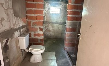 VENTA CASA 2 DORMITORIOS - FRANCK, SANTA FE.-