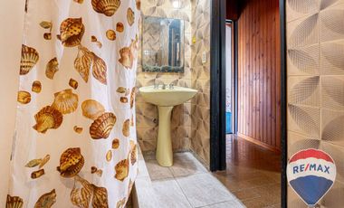 CASA 5 AMB, 8.66 x 37 C/COCHERA Y JARDÍN.