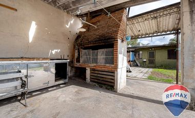 CASA 5 AMB, 8.66 x 37 C/COCHERA Y JARDÍN.