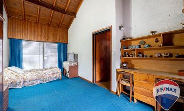 CASA 5 AMB, 8.66 x 37 C/COCHERA Y JARDÍN.