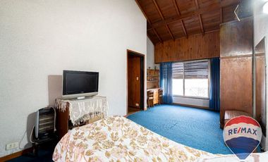 CASA 5 AMB, 8.66 x 37 C/COCHERA Y JARDÍN.