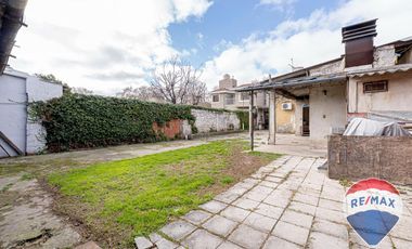 CASA 5 AMB, 8.66 x 37 C/COCHERA Y JARDÍN.