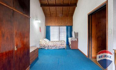 CASA 5 AMB, 8.66 x 37 C/COCHERA Y JARDÍN.