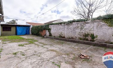 CASA 5 AMB, 8.66 x 37 C/COCHERA Y JARDÍN.