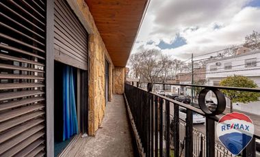 CASA 5 AMB, 8.66 x 37 C/COCHERA Y JARDÍN.