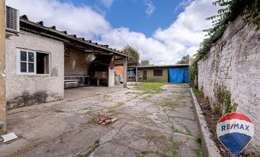 CASA 5 AMB, 8.66 x 37 C/COCHERA Y JARDÍN.