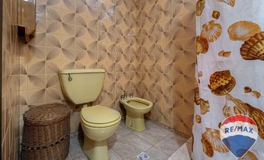 CASA 5 AMB, 8.66 x 37 C/COCHERA Y JARDÍN.