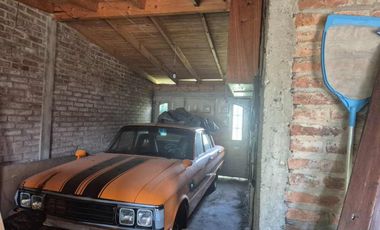 CASA 3 AMBIENTES EN VENTA MONTE GRANDE AMPLIO LOTE