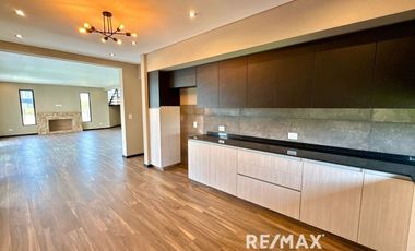 Casa a estrenar en Riberas Puertos a la laguna