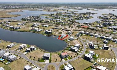 Casa a estrenar en Riberas Puertos a la laguna