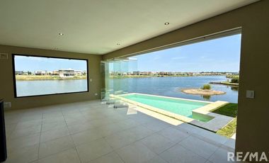 Casa a estrenar en Riberas Puertos a la laguna