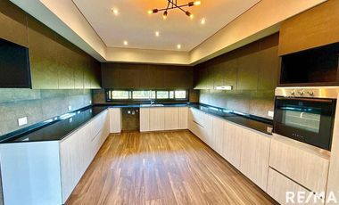 Casa a estrenar en Riberas Puertos a la laguna