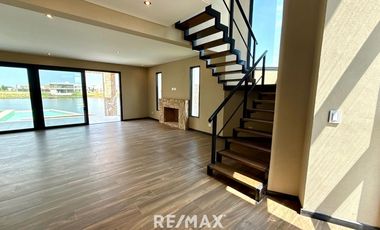 Casa a estrenar en Riberas Puertos a la laguna