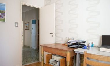 CASA 5 DORMITORIOS EN CENTRO DE CAÑUELAS