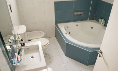 CASA 5 DORMITORIOS EN CENTRO DE CAÑUELAS