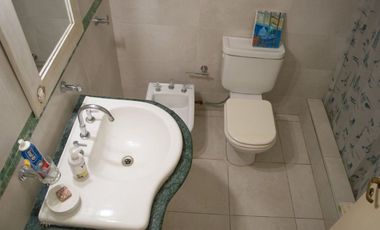 CASA 5 DORMITORIOS EN CENTRO DE CAÑUELAS