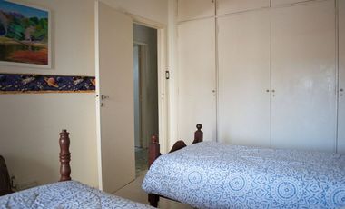 CASA 5 DORMITORIOS EN CENTRO DE CAÑUELAS