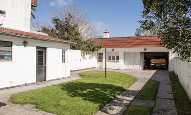 CASA 5 DORMITORIOS EN CENTRO DE CAÑUELAS