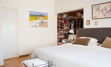 CASA 5 DORMITORIOS EN CENTRO DE CAÑUELAS