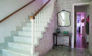CASA 5 DORMITORIOS EN CENTRO DE CAÑUELAS