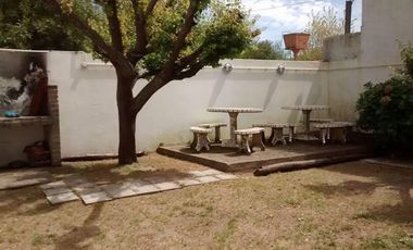 LOCAL EN VENTA +  2 DEPARTAMENTOS EN LA PLATA