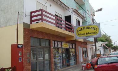 LOCAL EN VENTA +  2 DEPARTAMENTOS EN LA PLATA
