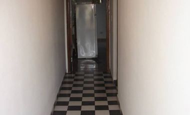 LOCAL EN VENTA +  2 DEPARTAMENTOS EN LA PLATA
