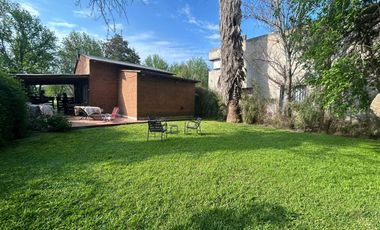 VENTA CASA 2 DORMITORIOS - LOGARITMO-APTO CREDITO.