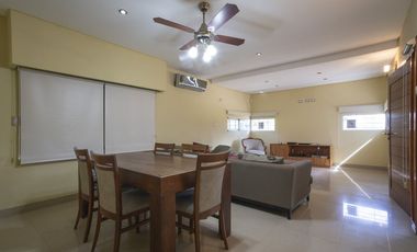 Casa 4 ambientes en venta en Ibarlucea