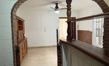 Venta de Casa 4 Dormitorios, Pileta y Quincho