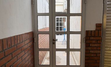 Venta de Casa 4 Dormitorios, Pileta y Quincho