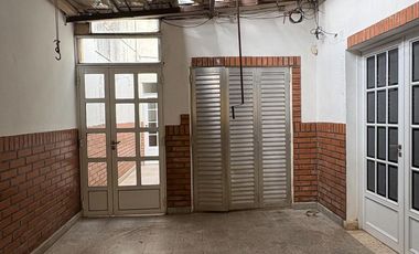 Venta de Casa 4 Dormitorios, Pileta y Quincho