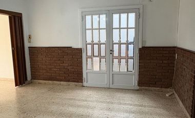 Venta de Casa 4 Dormitorios, Pileta y Quincho